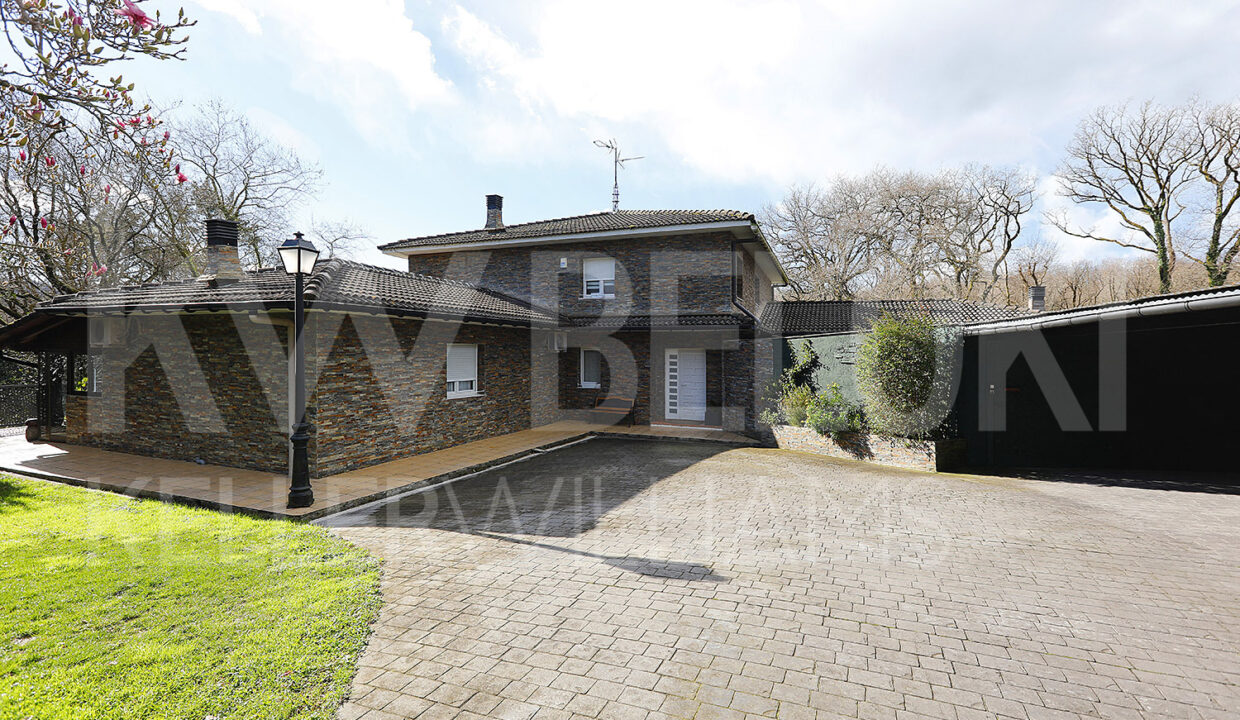 Roberto-Beloki-HC2000-1-M