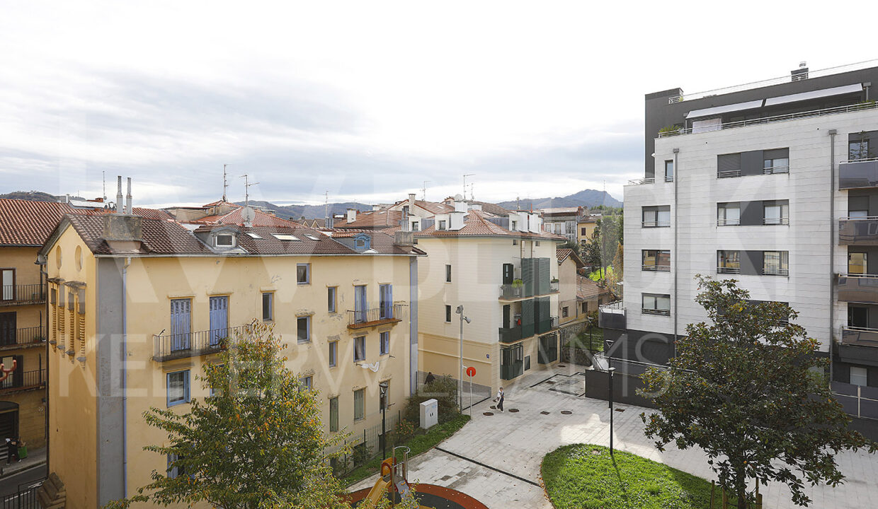 Roberto-Beloki-IP1732-12-M