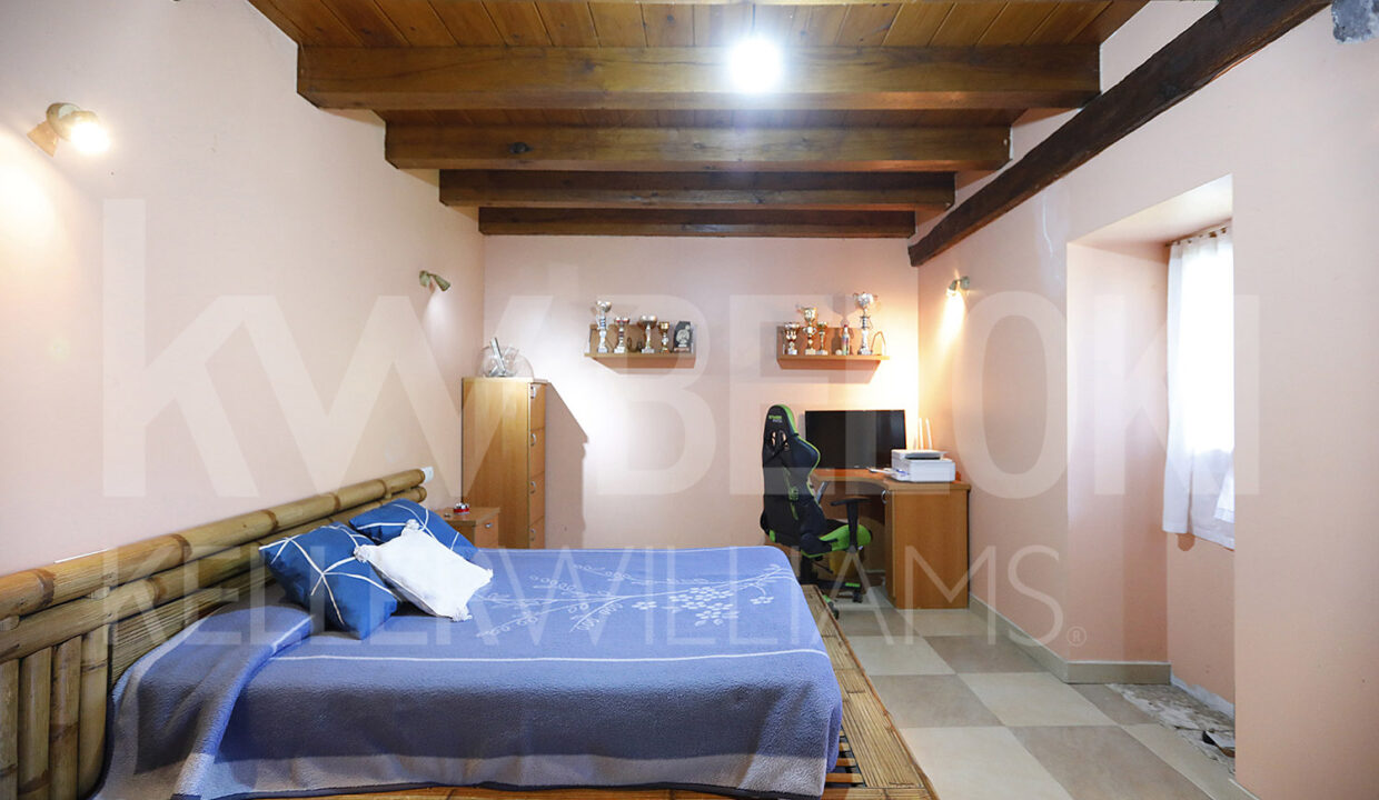 Roberto-Beloki-NC1709-29-M