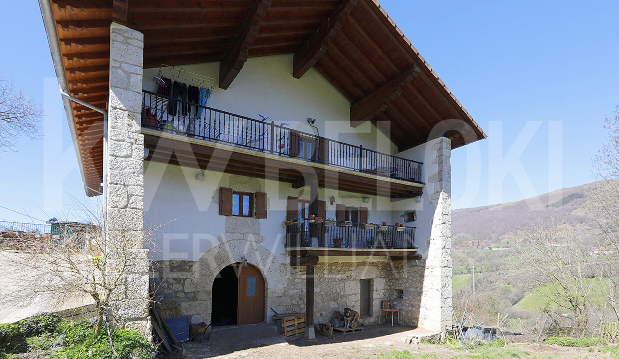 Roberto-Beloki-NC1709-3-M