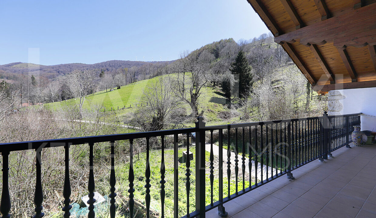 Roberto-Beloki-NC1709-52-M