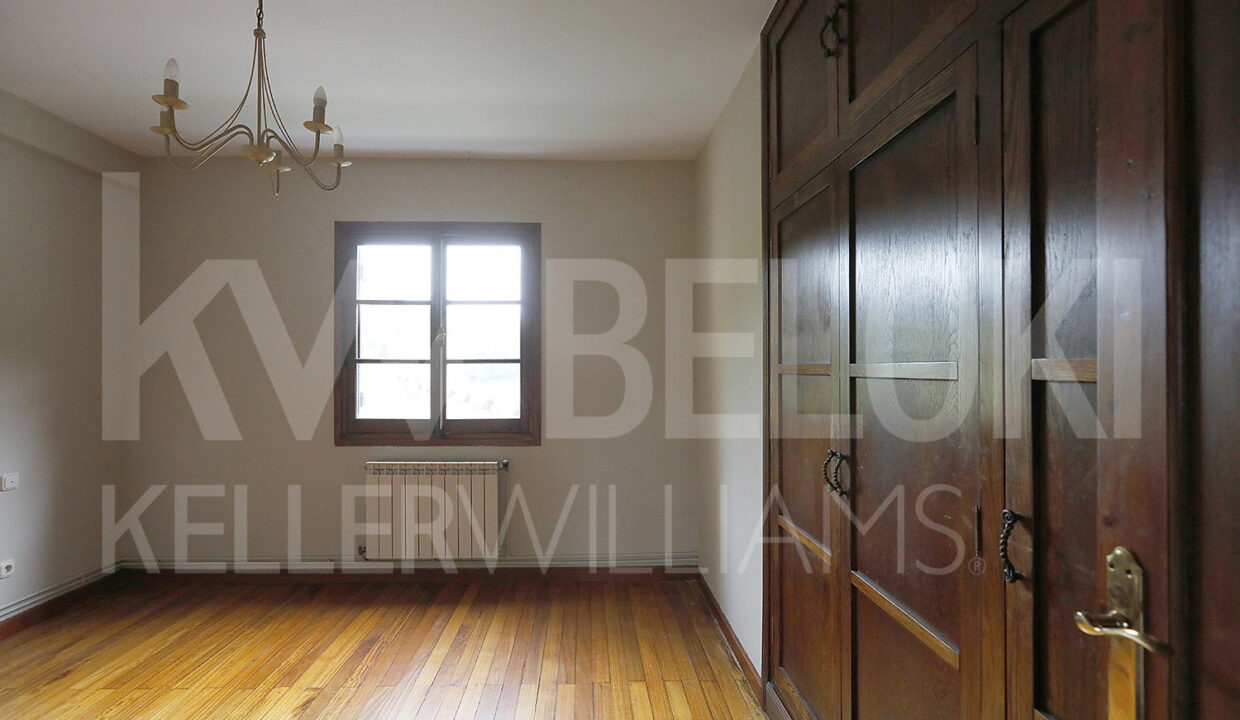 Roberto-Beloki-NP2001-16-M