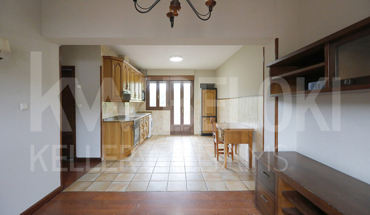 Roberto-Beloki-NP2001-8-M