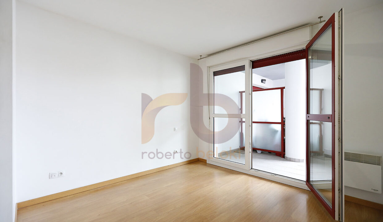 Roberto-Beloki-P1618-17-M-copia