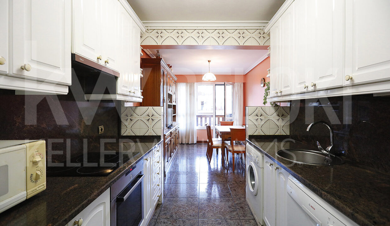 Roberto-Beloki-P1744-12-M