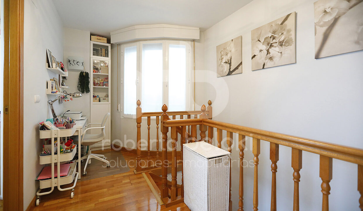 Roberto-Beloki-P2032-22-M-1