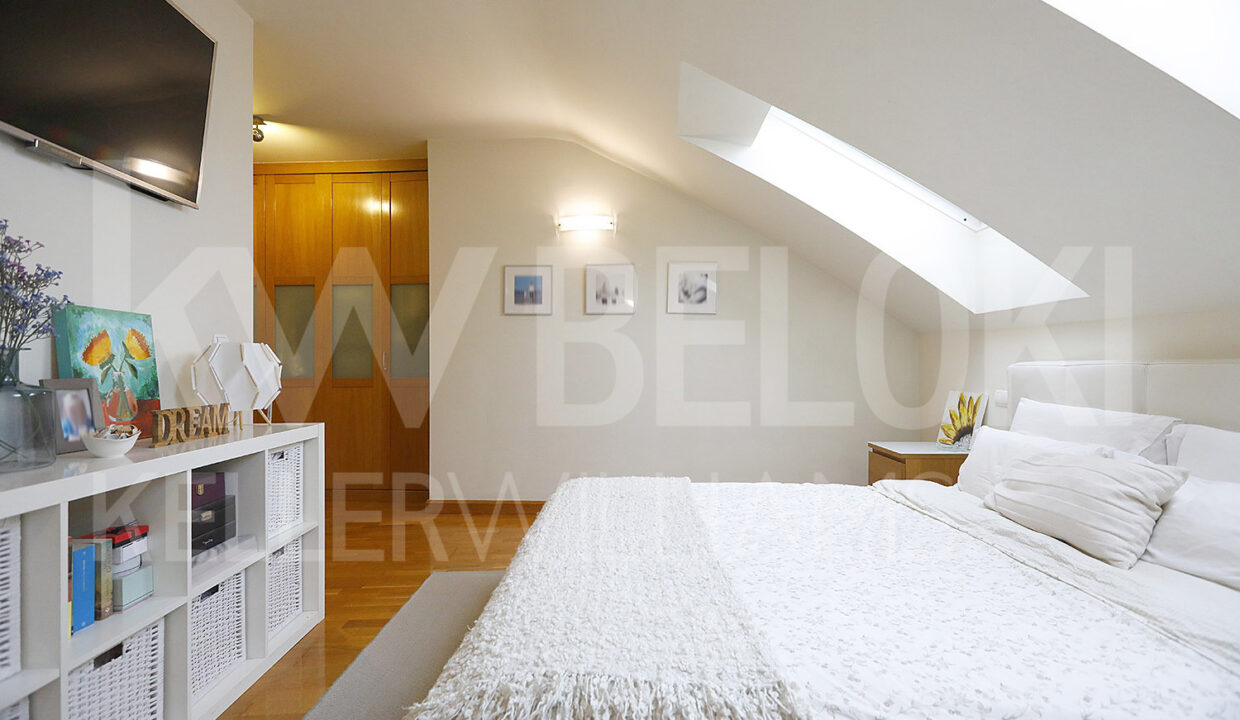 Roberto-Beloki-P2032-25-M