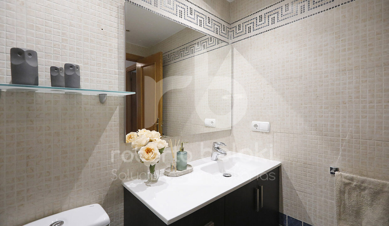 Roberto-Beloki-P2032-33-M-1