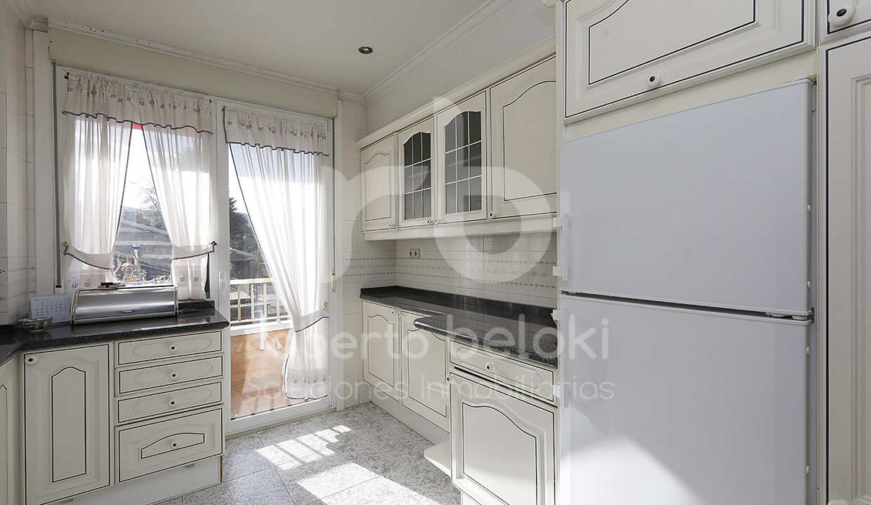 Roberto-Beloki-P2034-15-M