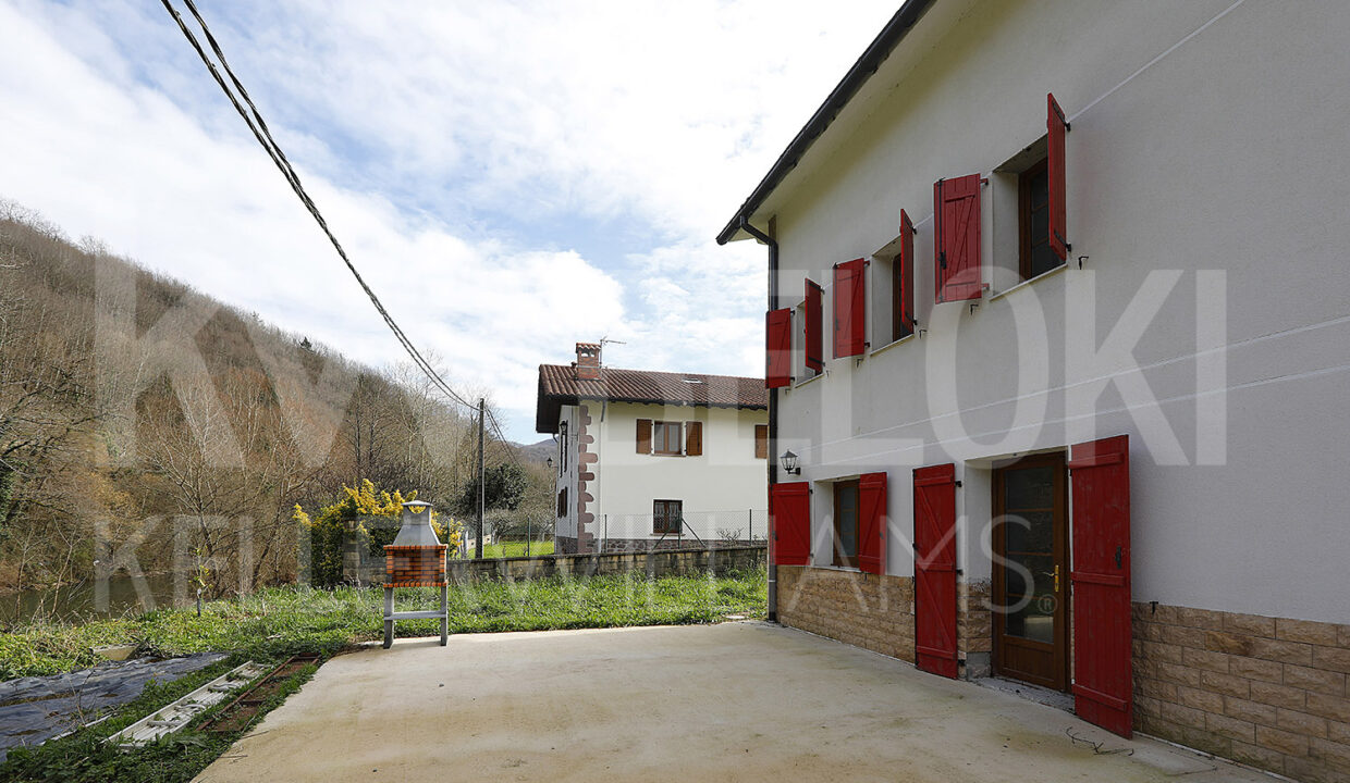 rOBERTO-bELOKI-NC2002-4-M