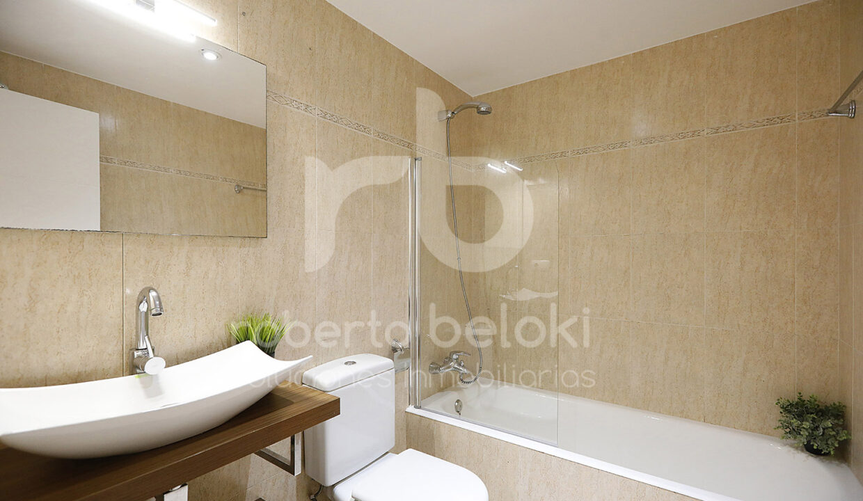 Roberto-Beloki-P2043-32-M