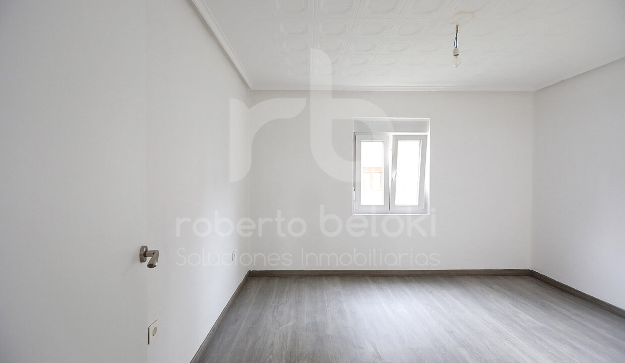 Roberto-Beloki-P2044-12-M
