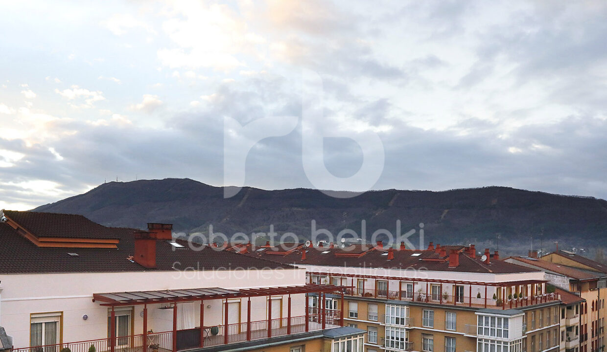 Roberto-Beloki-P2045-15-M