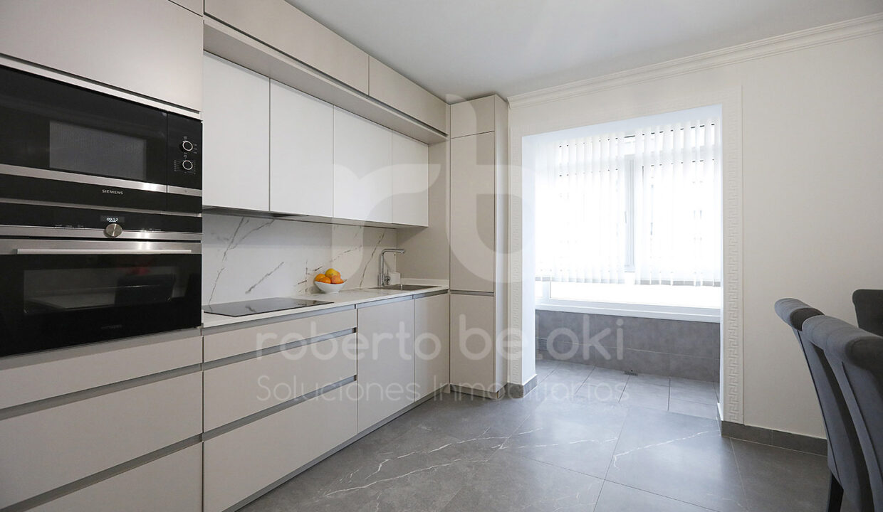 Roberto-Beloki-P2048-11M