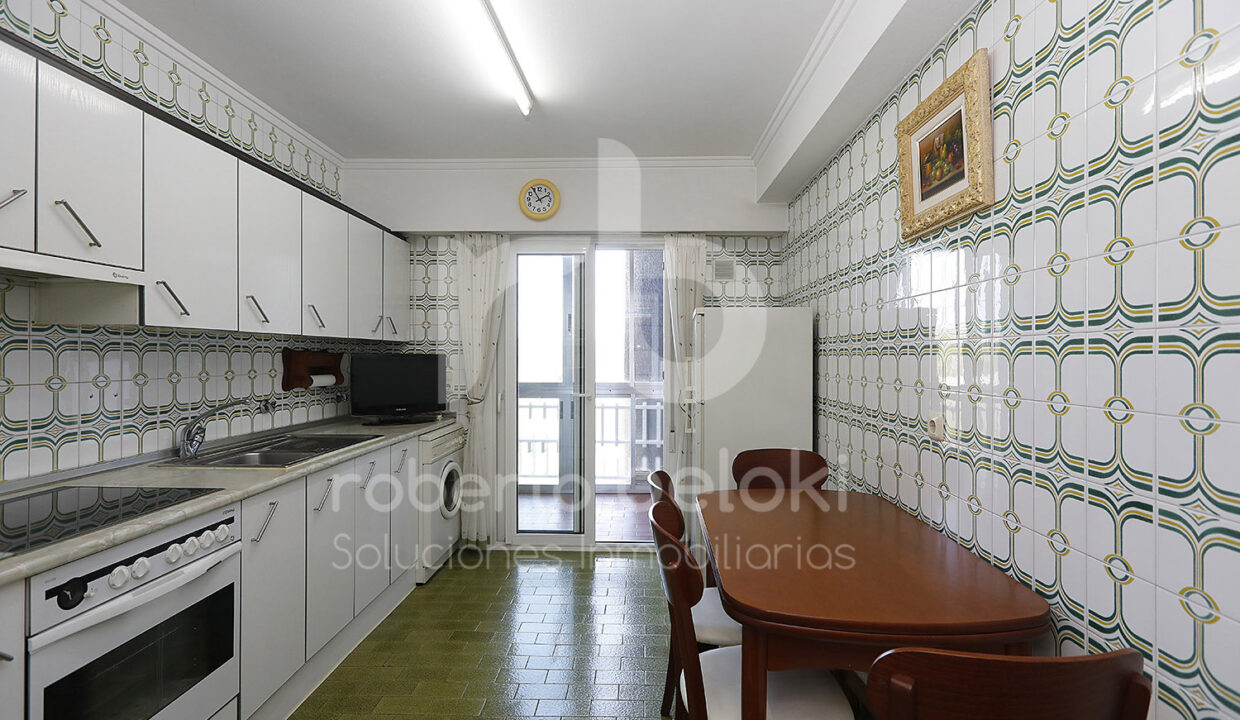 Roberto-Beloki-P2049-10-M