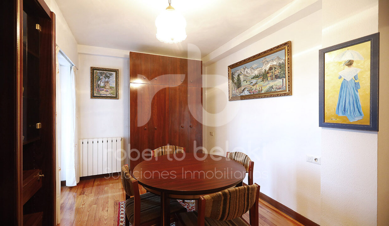Roberto-Beloki-P2049-18-M