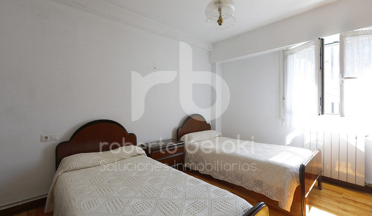 Roberto-Beloki-P2049-19-M