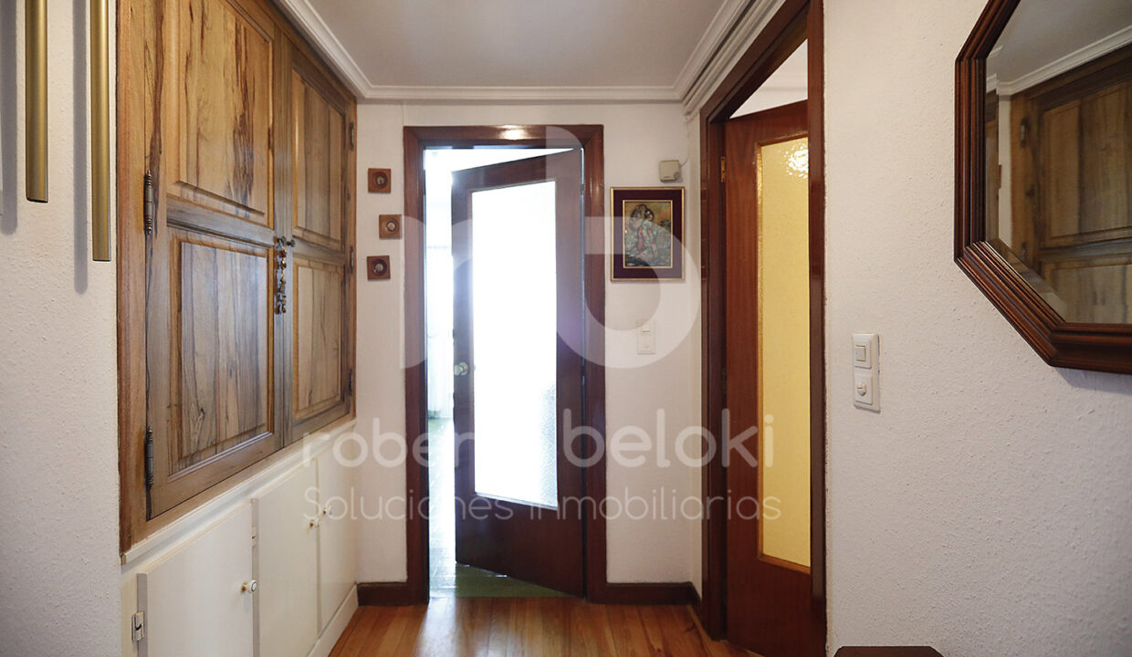 Roberto-Beloki-P2049-3-M