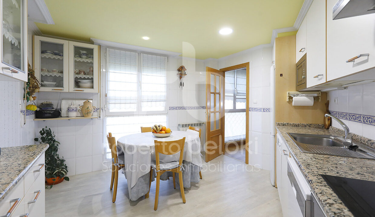 Roberto-Beloki-P2051-12-M