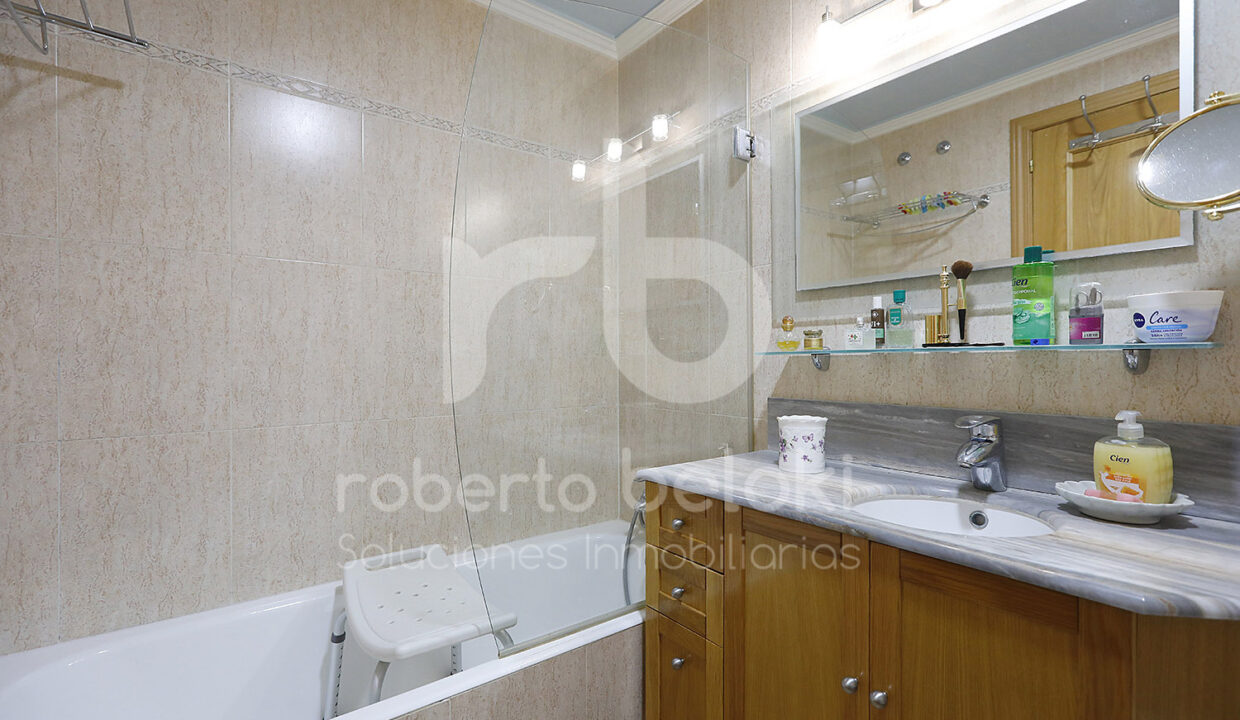 Roberto-Beloki-P2051-21-M