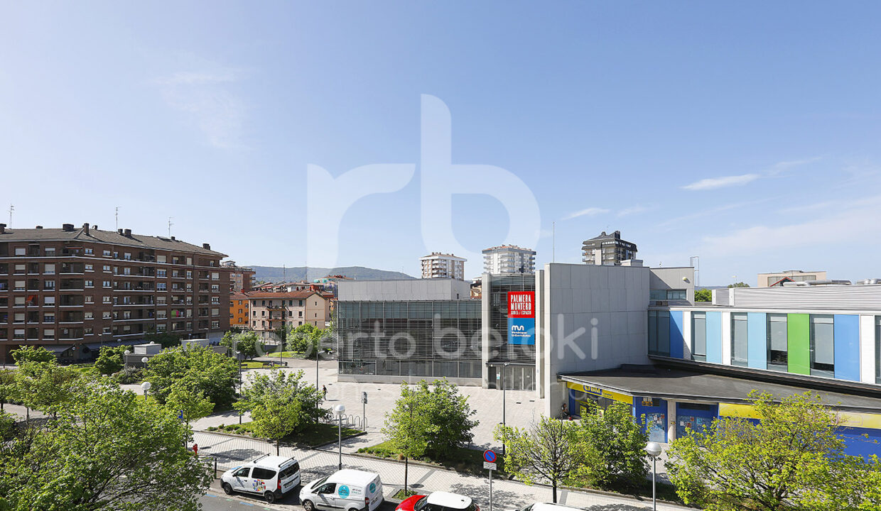 Roberto-Beloki-P2051-25-M