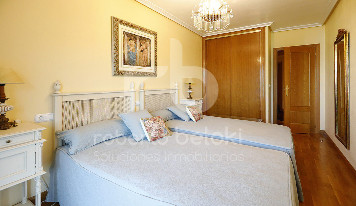 Roberto-Beloki-P2051-28-M