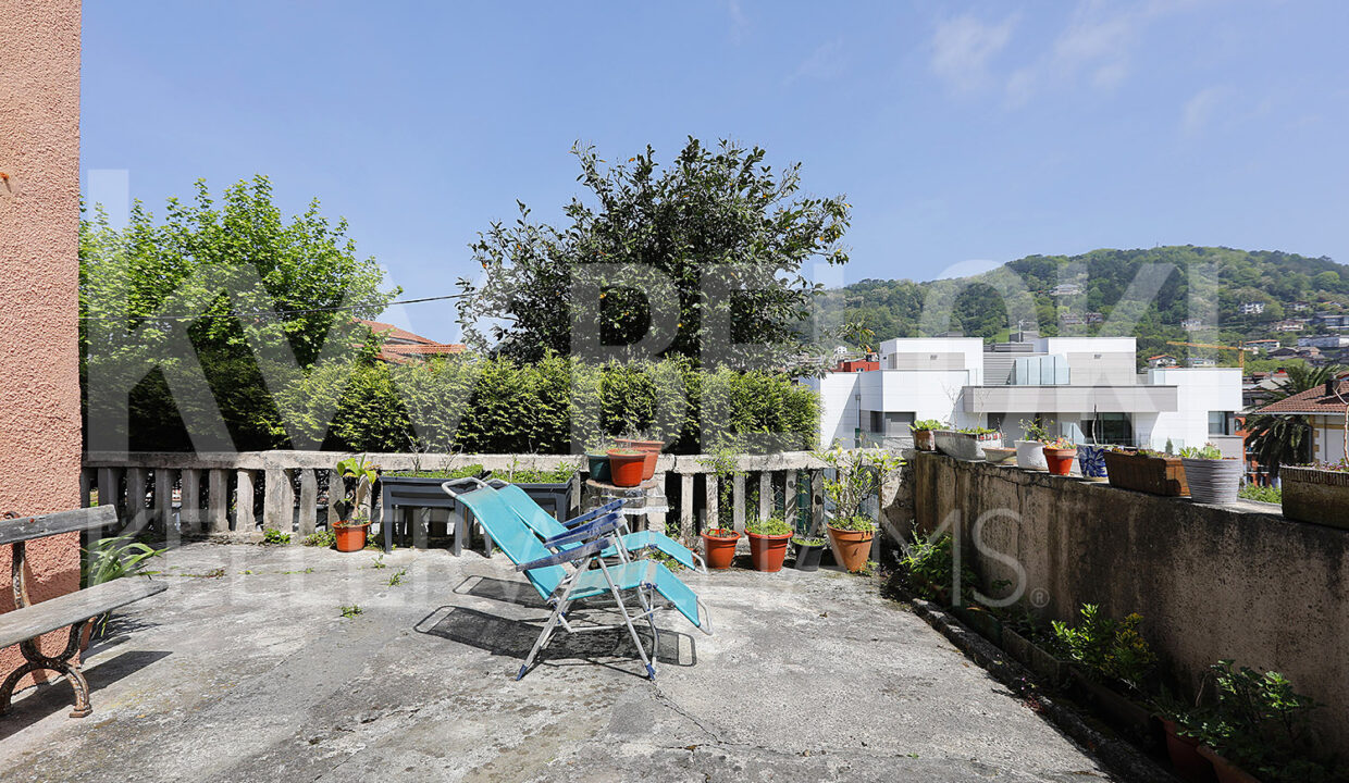 Roberto-Beloki-DC1719-8-M