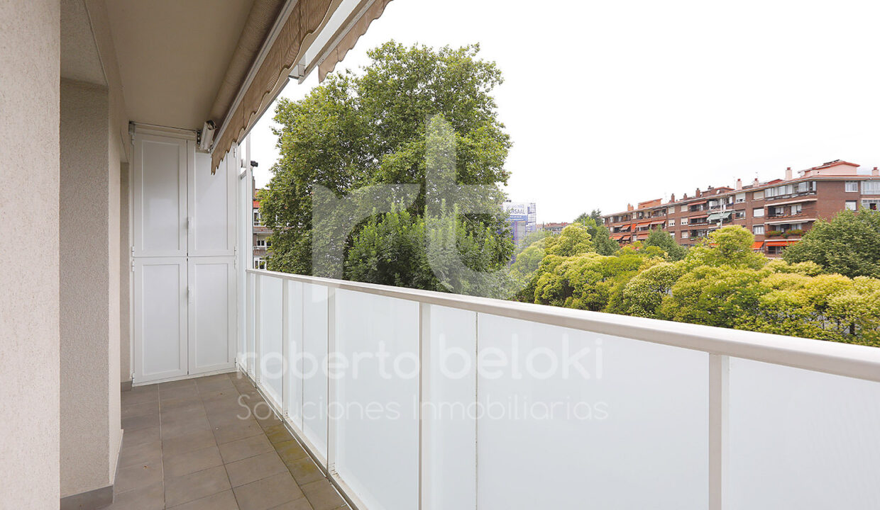 Roberto-Beloki-P2057-16-M