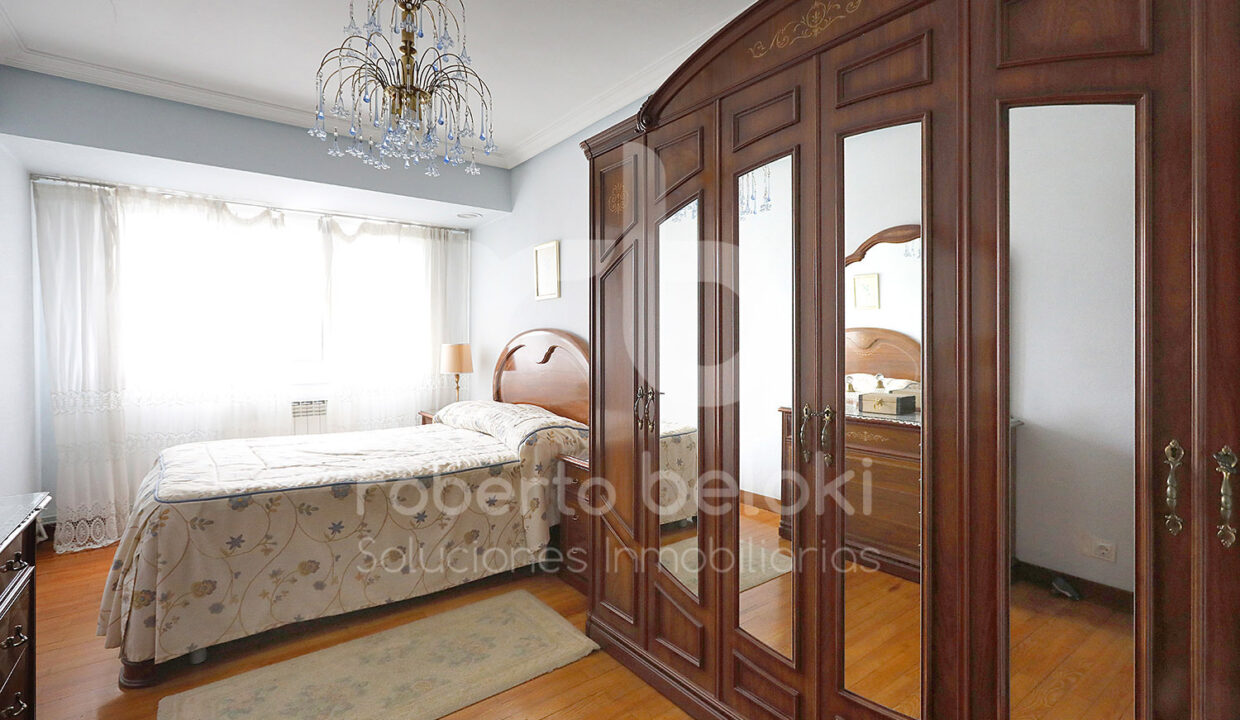 Roberto-Beloki-P2057-31-M