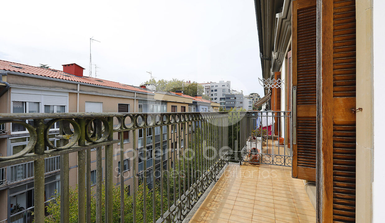 P2063-11-M