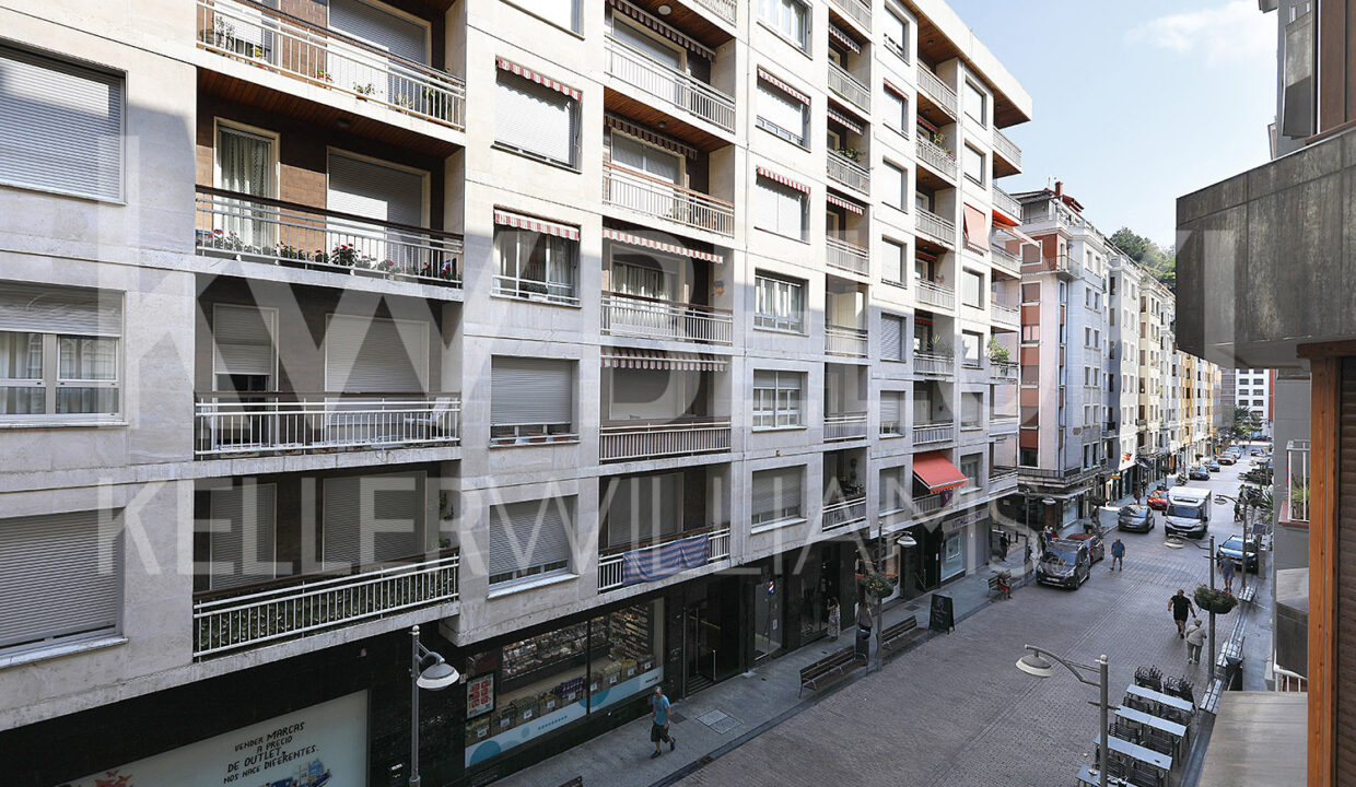 ROBERTO-BELOKI-DP1808-22-M