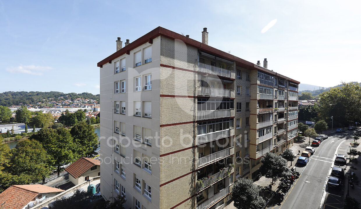 Roberto-Beloki-P2060-12-M