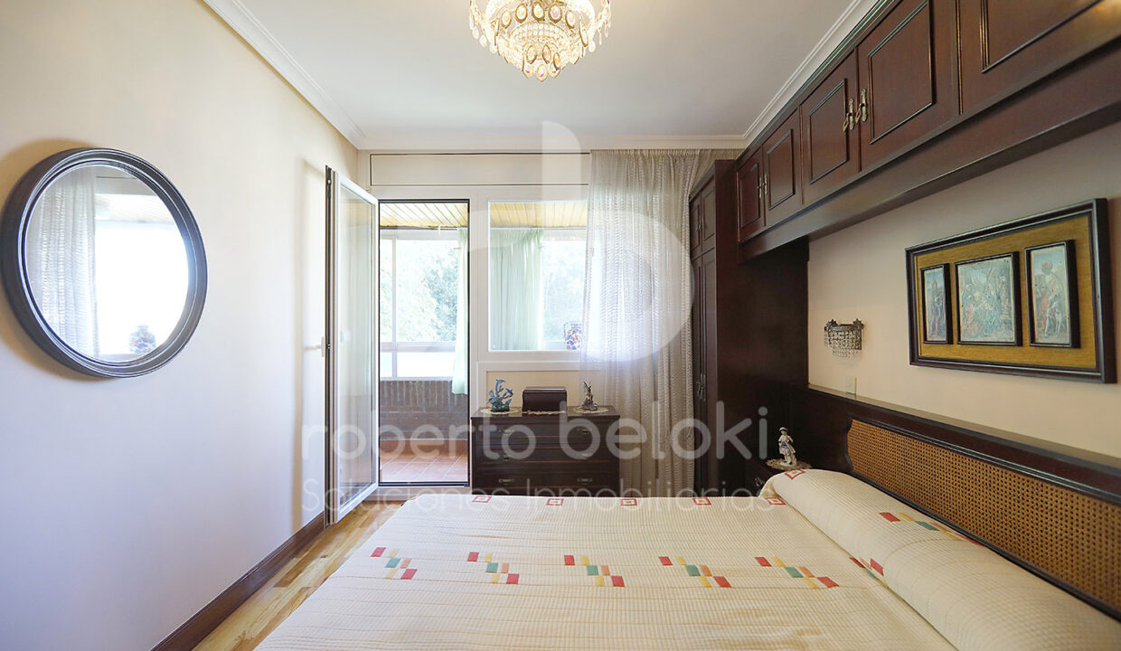 Roberto-Beloki-P2060-20-M