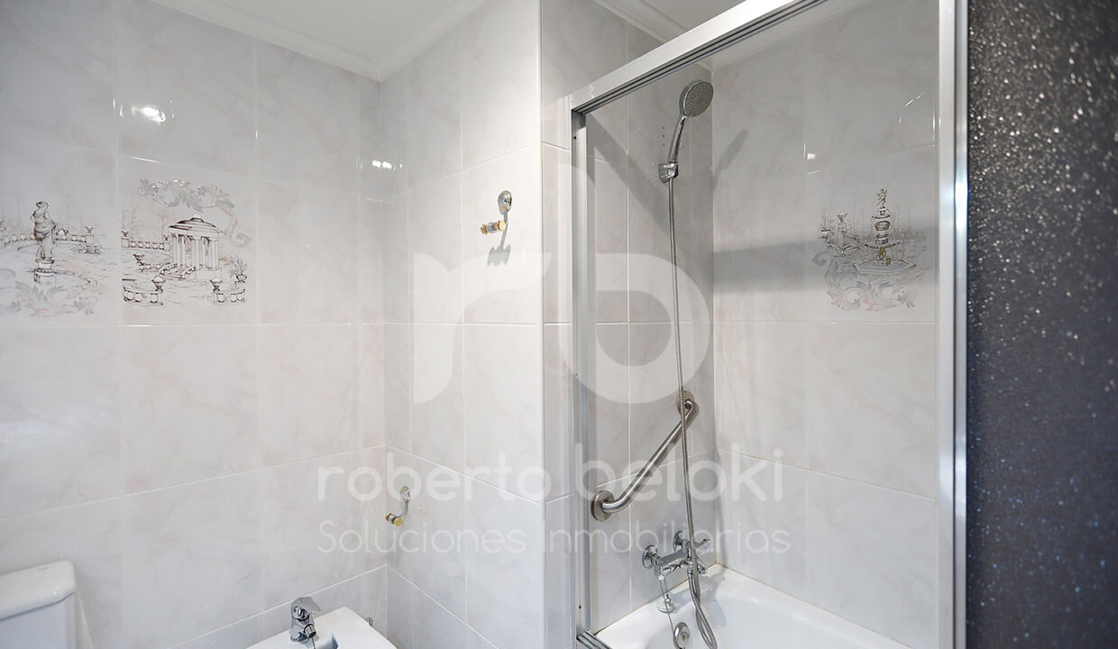 Roberto-Beloki-P2060-30-M
