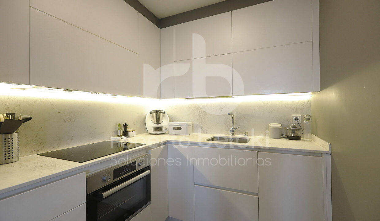 Roberto-Beloki-P2061-12-M