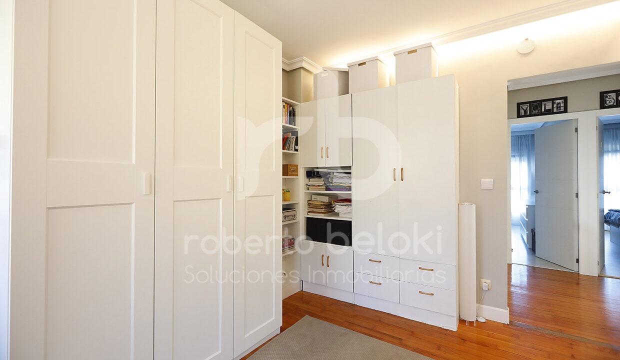 Roberto-Beloki-P2061-30-M