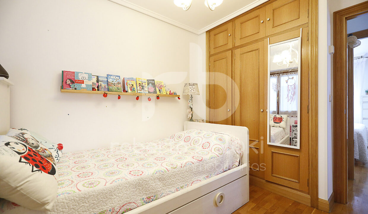 Roberto-Beloki-P2062-25-M