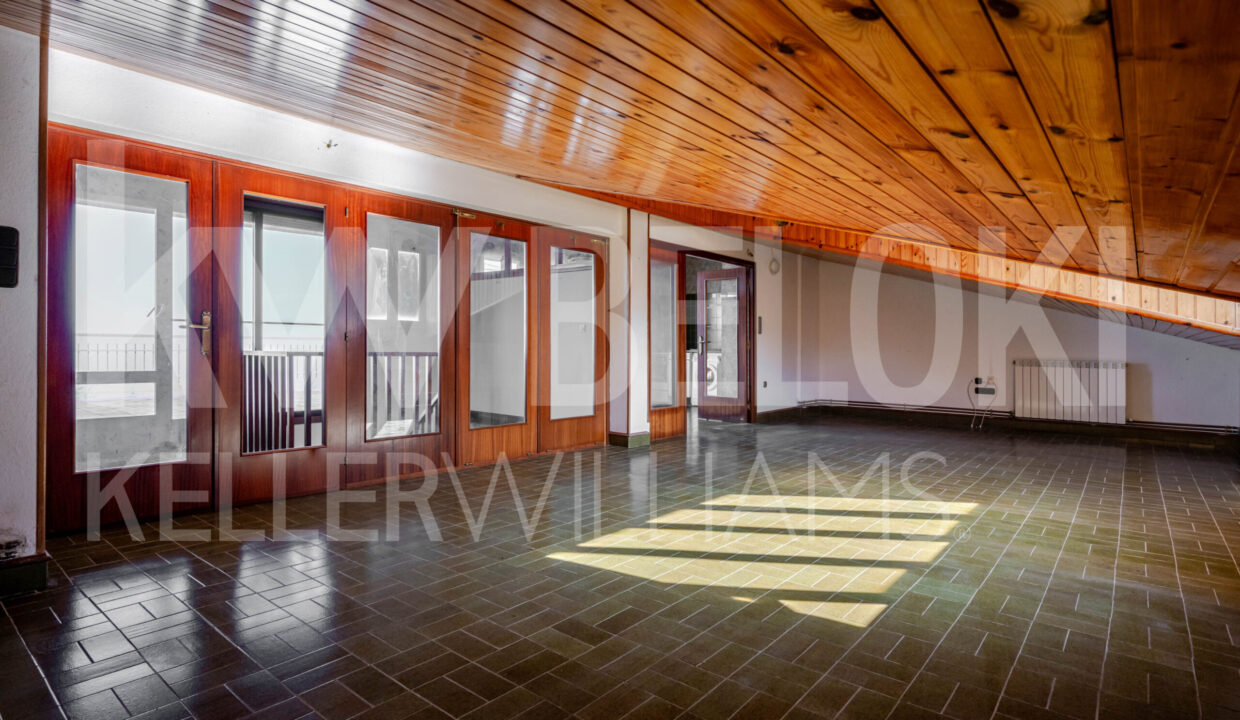 Suite-moderna-de-lujo-con-vistas-al-mara-scaled